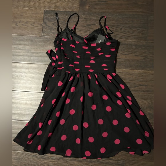 Hot pink polkadot dress - Picture 2 of 2